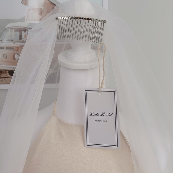 Wedding Veil Fingertip